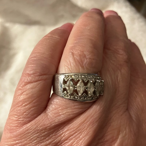 Vintage Ring - Picture 8 of 9